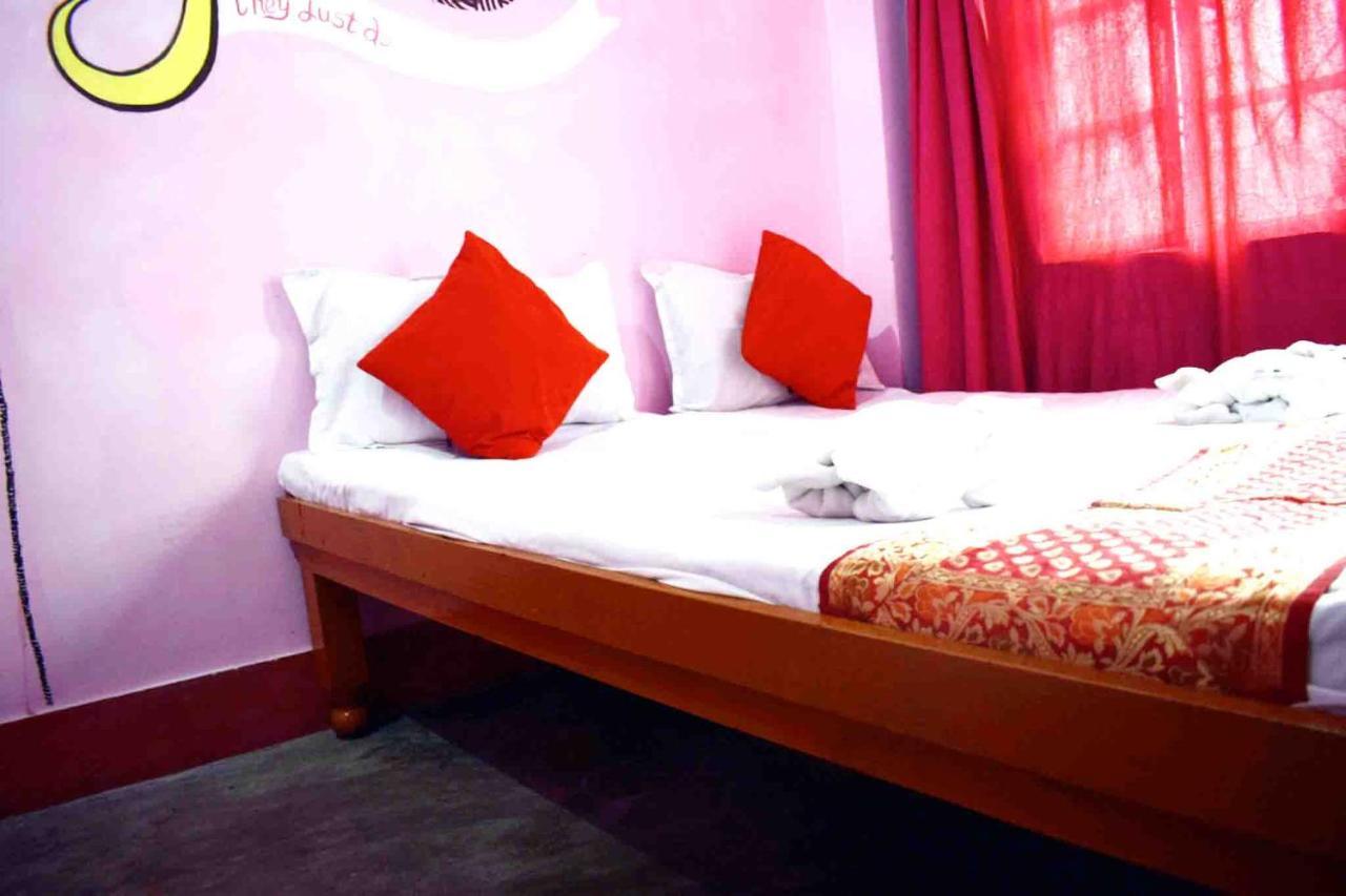 Family Guest House فاراناسي المظهر الخارجي الصورة