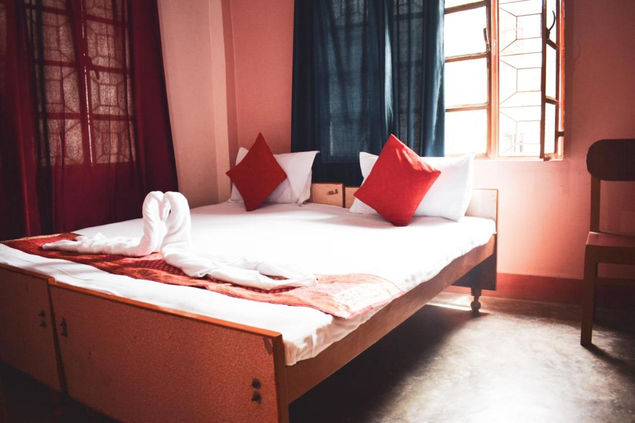 Family Guest House فاراناسي المظهر الخارجي الصورة