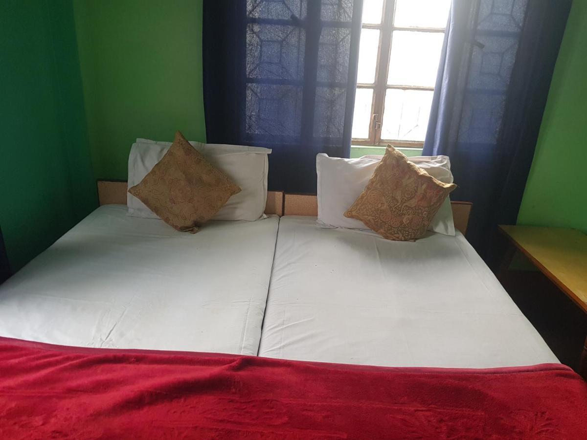 Family Guest House فاراناسي المظهر الخارجي الصورة